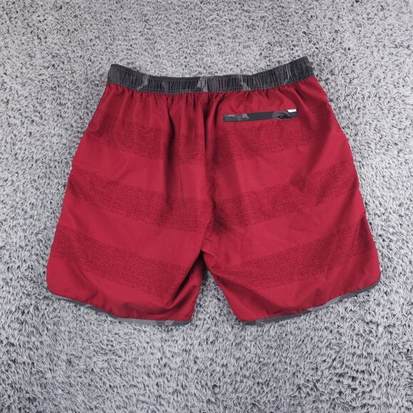 Vuori Shorts Mens Extra Large Red Striped Banks Unlined 7.5in Athletic Active - Picture 2 of 13